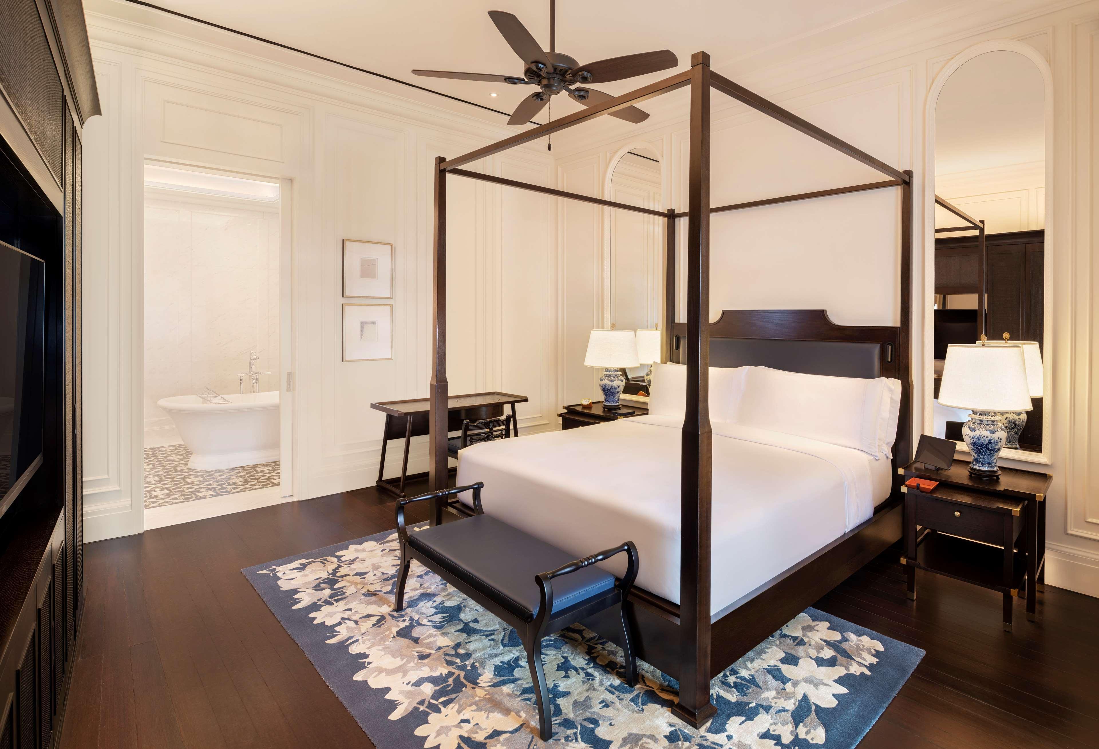 Khách sạn Raffles 5*