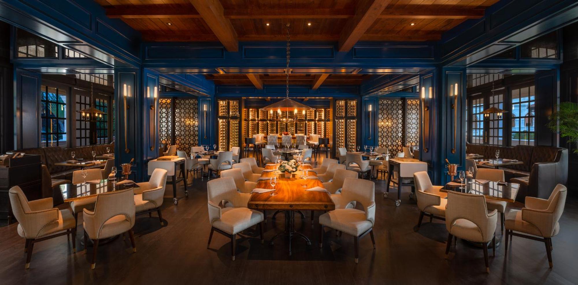 Raffles Khách sạn 5*