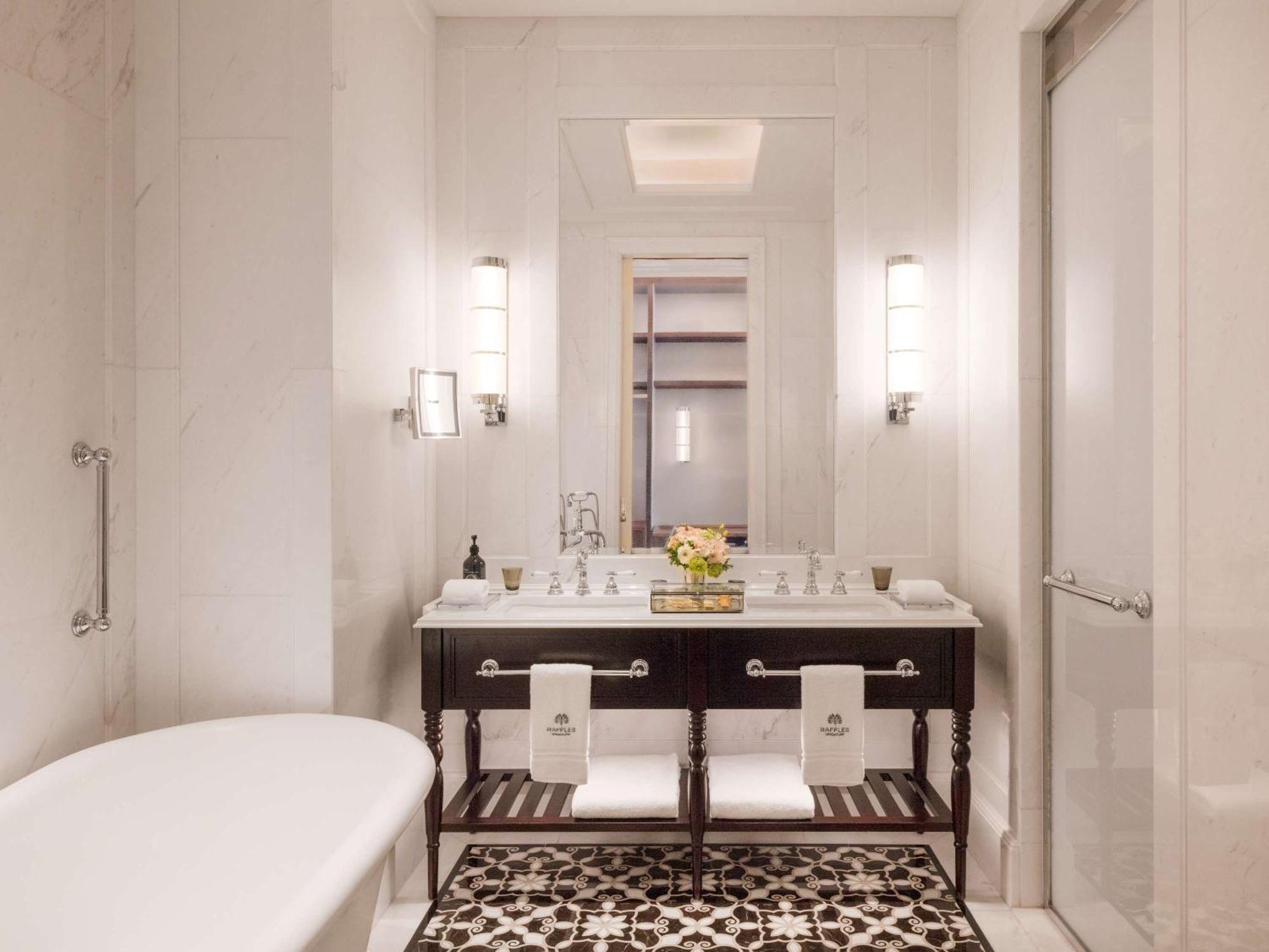 Khách sạn Raffles Singapore