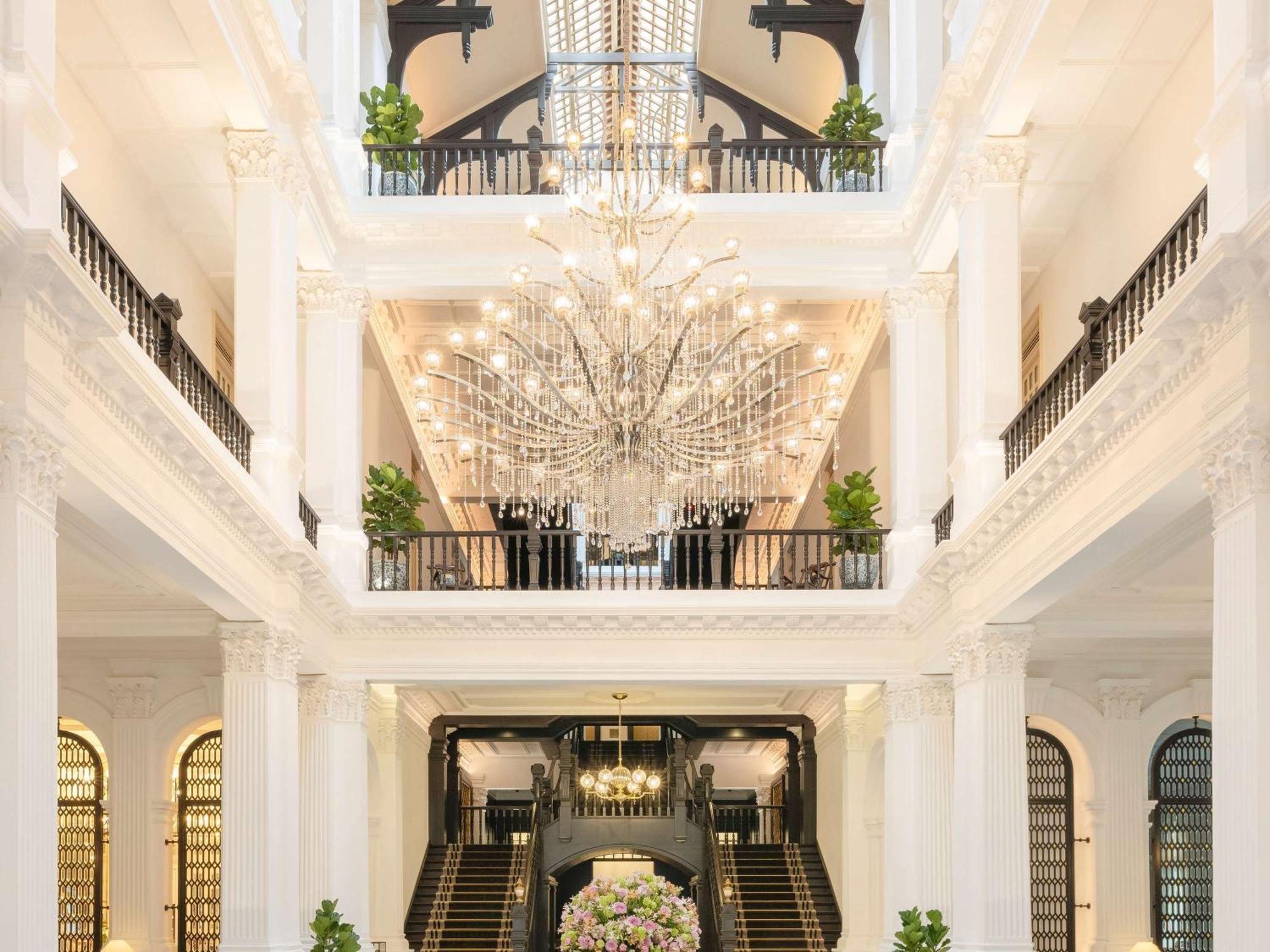 Khách sạn Raffles 5*