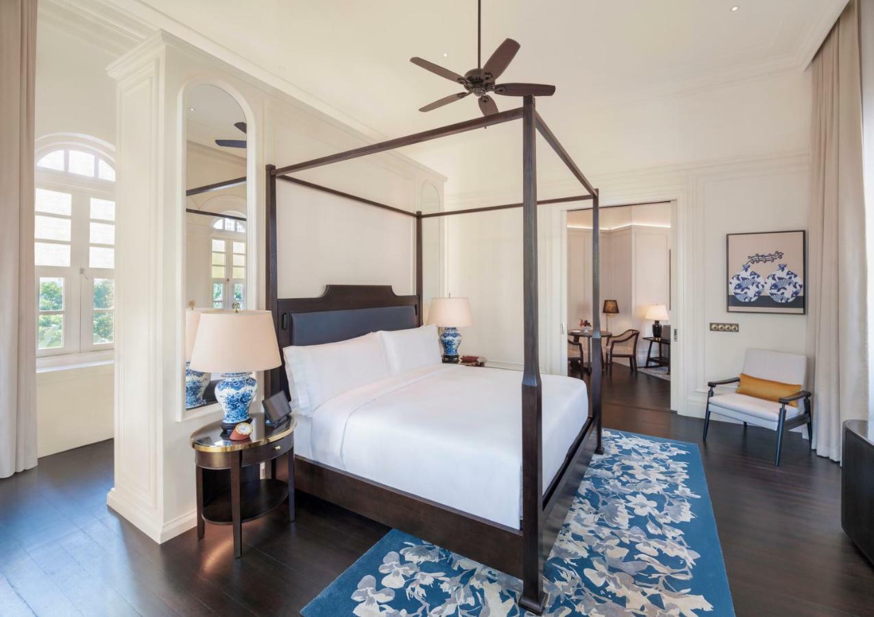 Khách sạn Raffles 5*